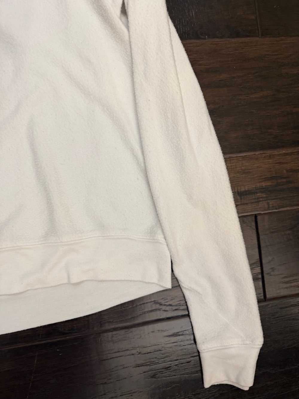 Wildfox White Love Bites Lip Vampire Fangs Baggy Beach Sweater Good Condition - Picture 8 of 9